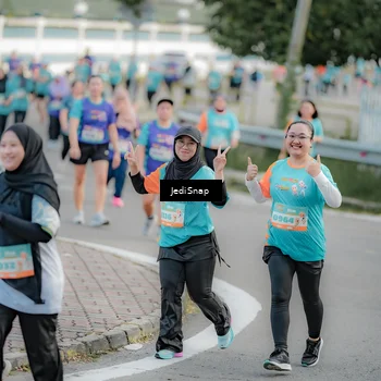 Runner Photo 8326105