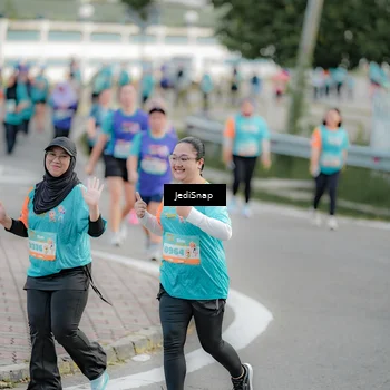 Runner Photo 8326106