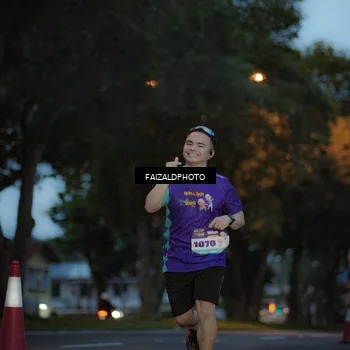 Runner Photo 8326111
