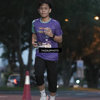 Runner Photo 8326124