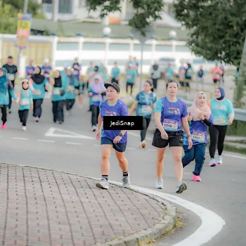 Runner Photo 8326129
