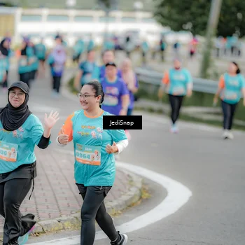 Runner Photo 8326132
