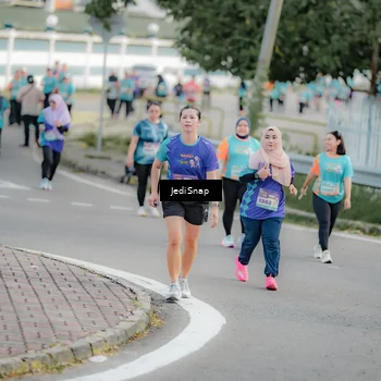 Runner Photo 8326163