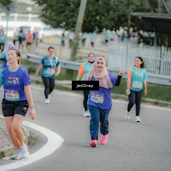 Runner Photo 8326172