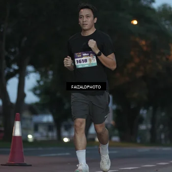 Runner Photo 8326189