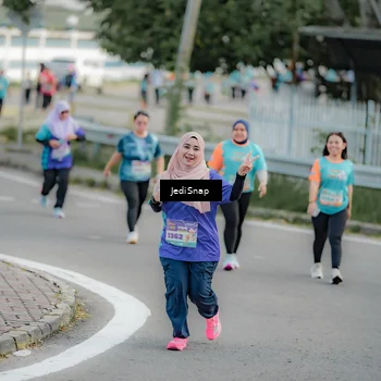 Runner Photo 8326199