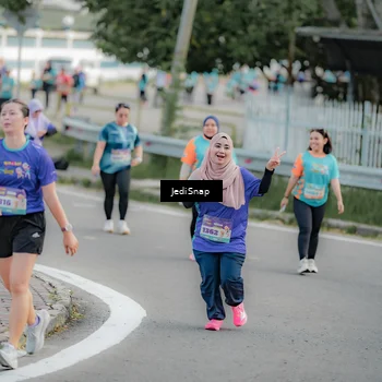 Runner Photo 8326200