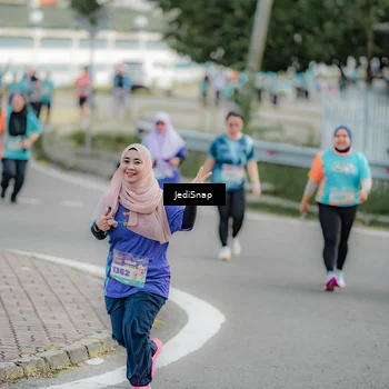 Runner Photo 8326205