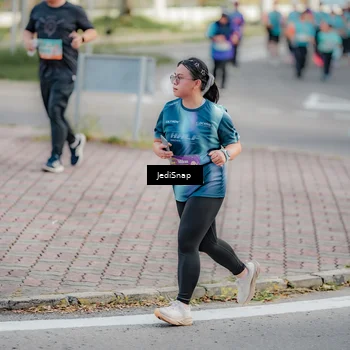 Runner Photo 8326249