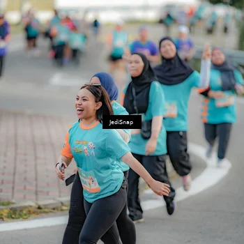 Runner Photo 8326250