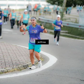 Runner Photo 8326287