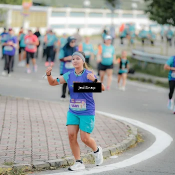 Runner Photo 8326297