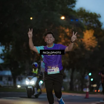 Runner Photo 8326298