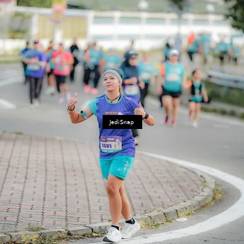Runner Photo 8326299