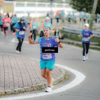 Runner Photo 8326301