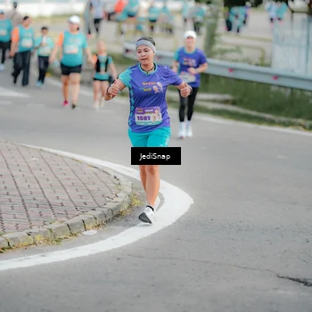 Runner Photo 8326303