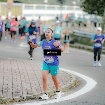 Runner Photo 8326315