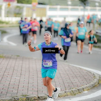 Runner Photo 8326319