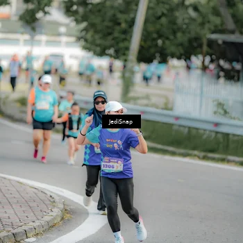 Runner Photo 8326337