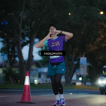Runner Photo 8326342