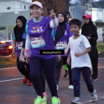 Runner Photo 8326344