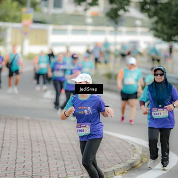 Runner Photo 8326348