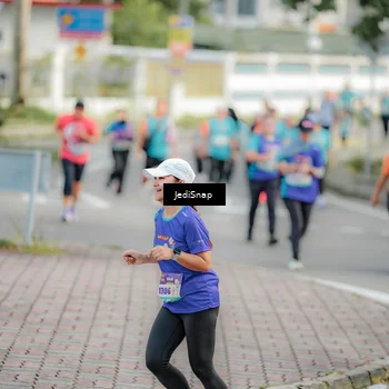 Runner Photo 8326351