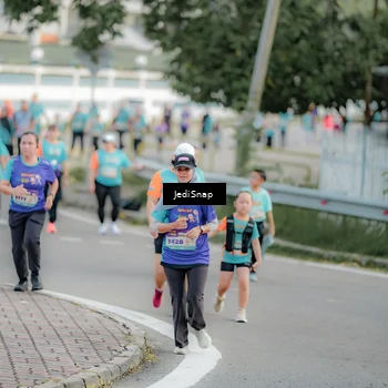 Runner Photo 8326357