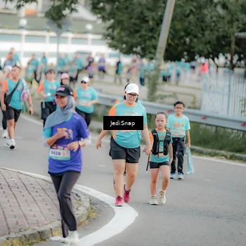 Runner Photo 8326374