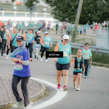 Runner Photo 8326376