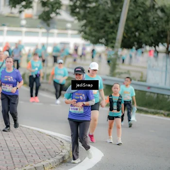Runner Photo 8326381