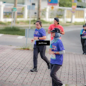 Runner Photo 8326383