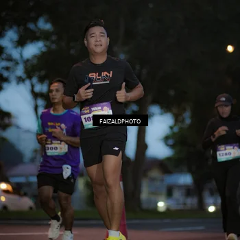 Runner Photo 8326387