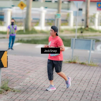 Runner Photo 8326409