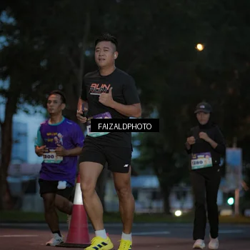 Runner Photo 8326414