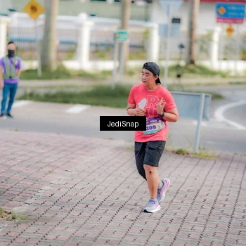 Runner Photo 8326415