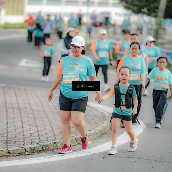 Runner Photo 8326417