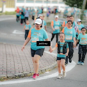 Runner Photo 8326418