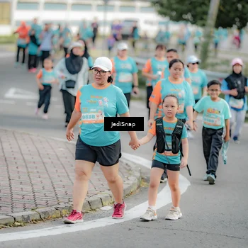 Runner Photo 8326425