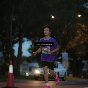 Runner Photo 8326487