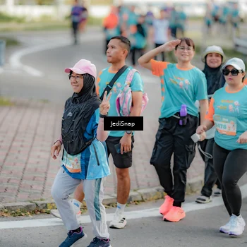 Runner Photo 8326498
