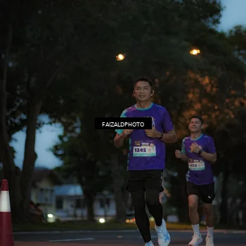Runner Photo 8326501