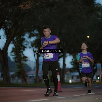 Runner Photo 8326503