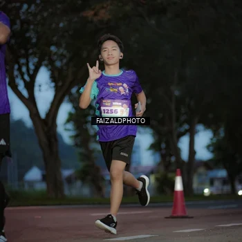 Runner Photo 8326506