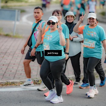 Runner Photo 8326509