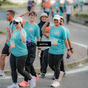 Runner Photo 8326517