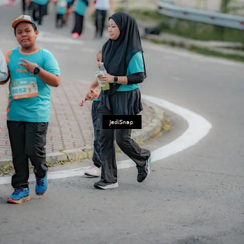 Runner Photo 8326525