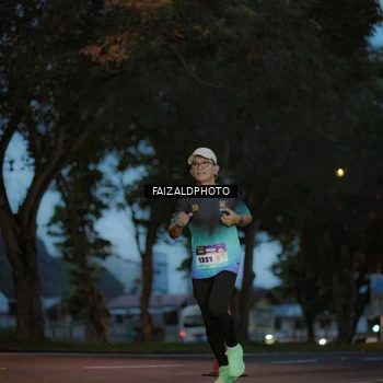 Runner Photo 8326553