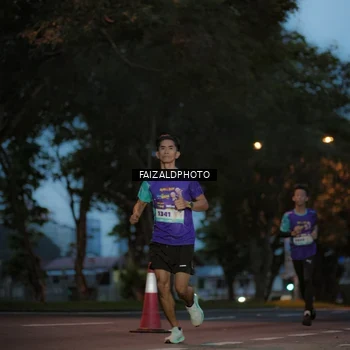 Runner Photo 8326572