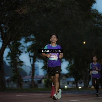 Runner Photo 8326580